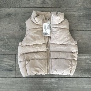 NWT H&M Beige Puffer Vest